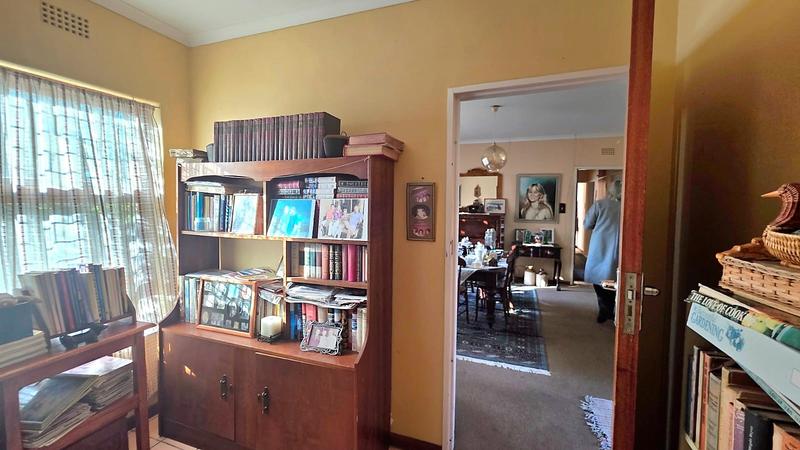 3 Bedroom Property for Sale in Van Riebeeckstrand Western Cape